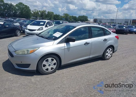 2016 Ford Focus S z USA, uszkodzony, nr VIN 1FADP3E29GL298555